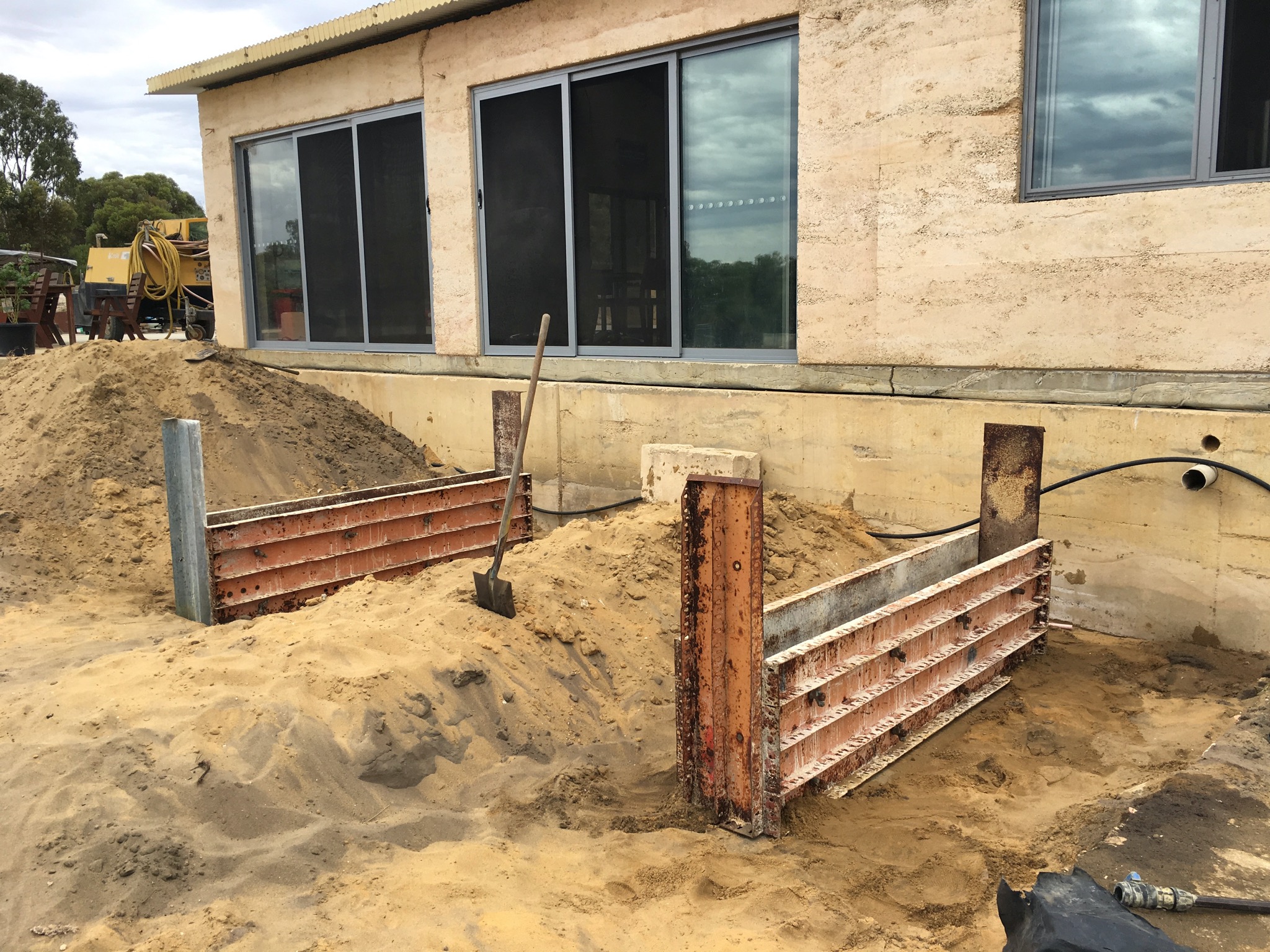 1 April 2019 N Verandah Support Walls Formed Up