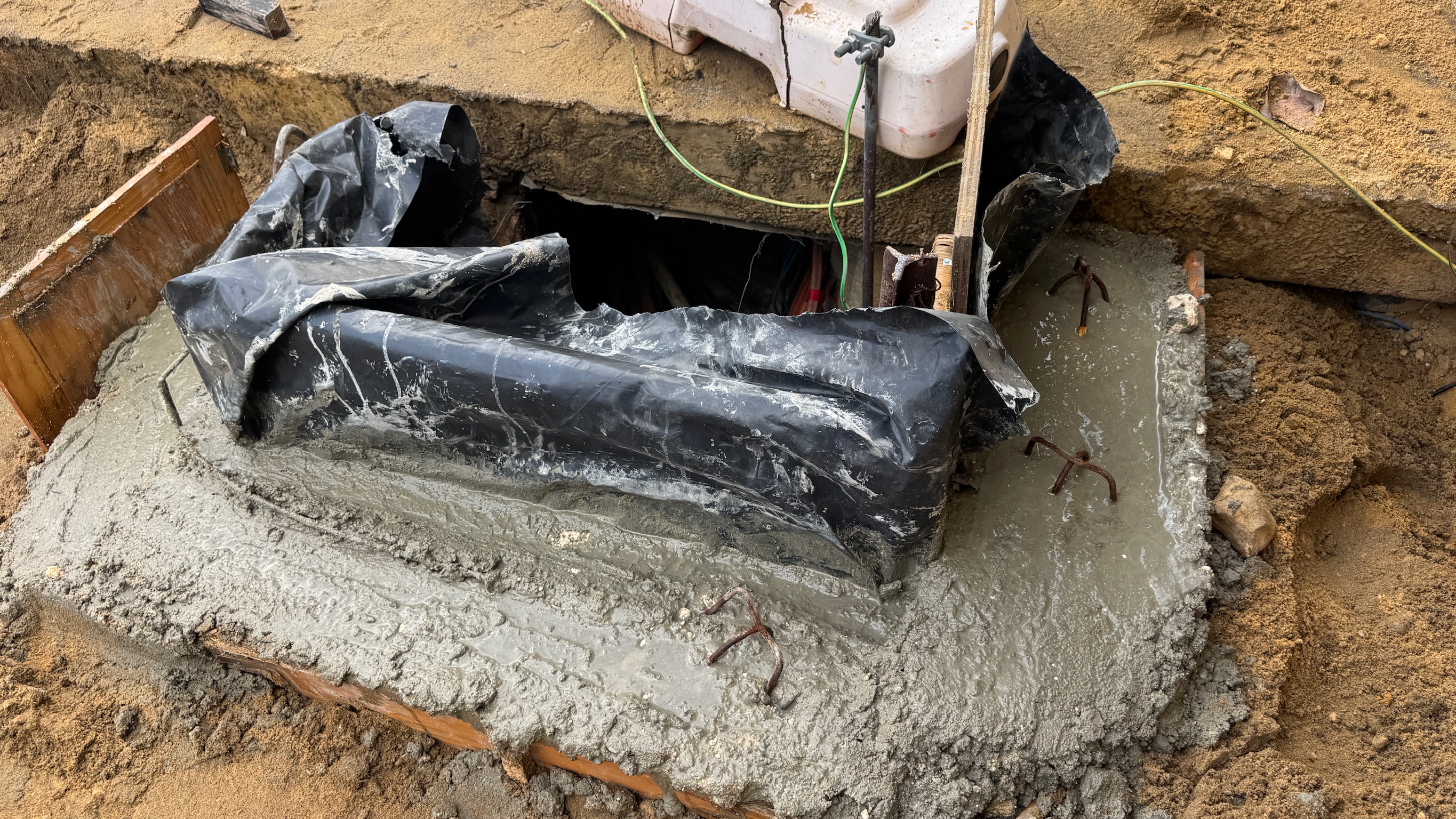 7 August 2026 Electrical Pit Concrete Walls